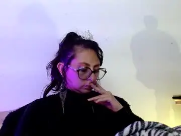 Chaturbate Live Sex of serena_xyz