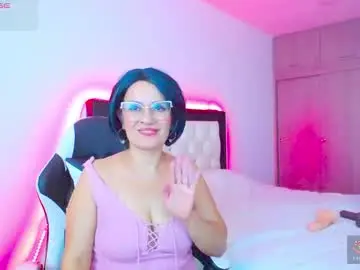 Chaturbate Live Sex Cam of carolinnefiotti