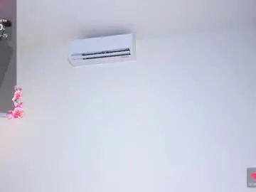 Chaturbate Live Porn of lilie_petite