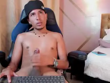 Chaturbate Nude Webcam of pipejhonson_