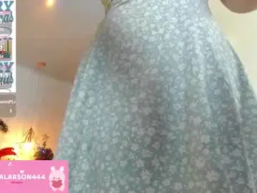 Chaturbate Free Porn Cam of larsonmia