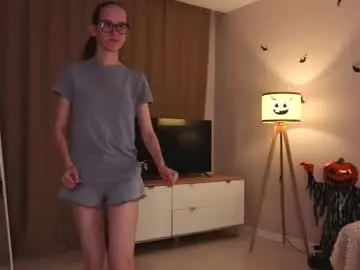 Chaturbate Watch Live Sex Cams of lynettebails