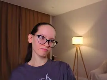 Chaturbate Watch Live Sex Cams of lynettebails