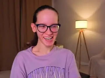 Chaturbate Live Sex Cam of lynettebails