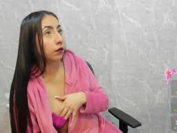 Chaturbate Free Porn Cam of sophi_thaylorr