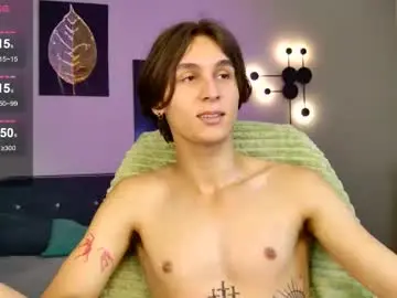 Chaturbate Live Sex Cam of cleo_stringer_