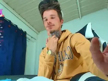 Chaturbate Live Sex Cam of goldy_loyal99