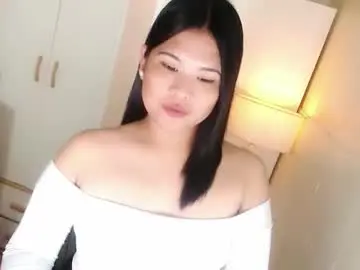 kayleepinay from chaturbate