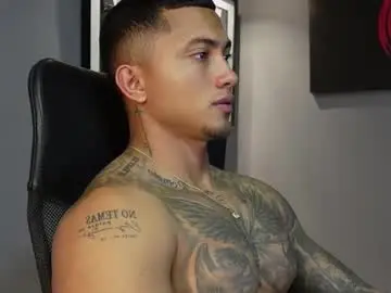 Chaturbate Live Sex Cam of massimo_rizzo_