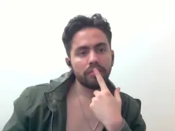 Chaturbate Live Sex Cam of alejo_shy