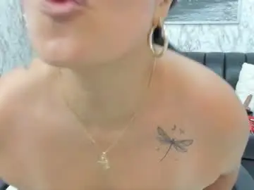 Chaturbate Live Sex Cam of alexandramilff