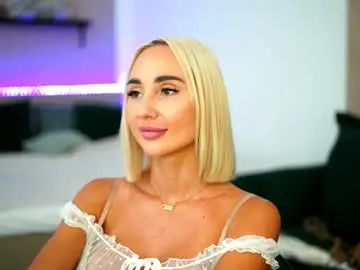 Chaturbate Free Live Porn of blondiefromtheblock