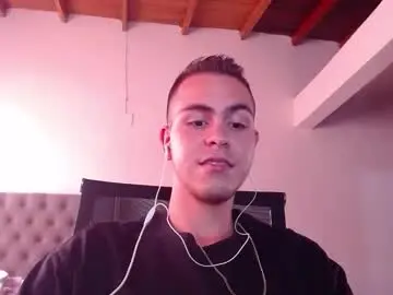 Chaturbate Sex Cam of erik_rodriguez