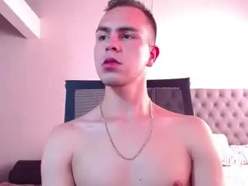 Chaturbate Live Sex Cam of erik_rodriguez