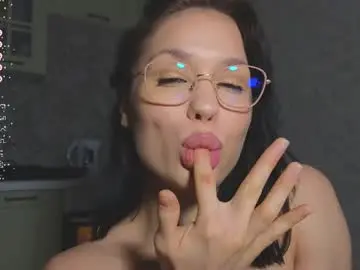 Chaturbate Adult Webcam of mia___lunaa