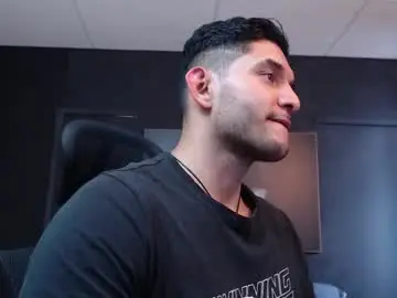 Chaturbate Adult Video Chat of richard_milleer