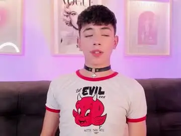 Chaturbate Free Live Porn of evan_voss