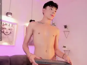 Chaturbate Live Sex Cam of evan_voss