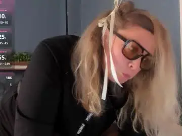 Chaturbate Live Sex Cam of jessica_foxie