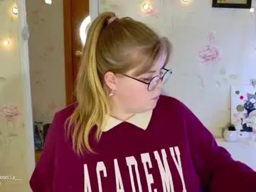 Chaturbate Live Porn of yumm_lolly