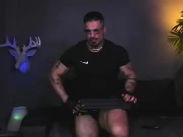 Chaturbate Nude Webcam of dennis_cox_