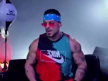 Chaturbate Watch Live Sex Cams of dennis_cox_