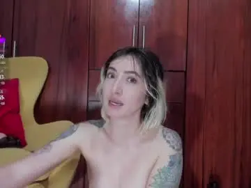 Chaturbate Live Sex Cam of carly_grasso