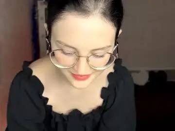 eleniswackhammer from chaturbate