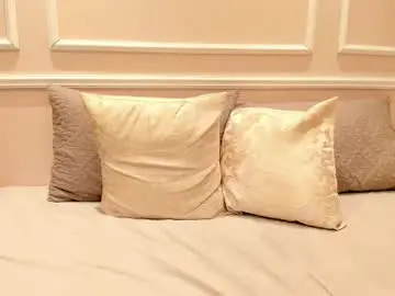 Chaturbate Live Sex Cam of lucy_canel