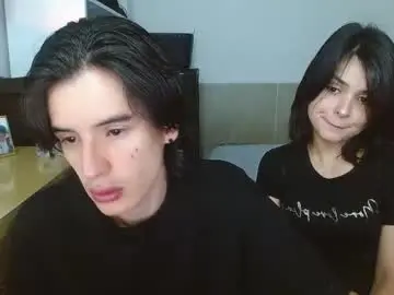 Chaturbate Live Sex Cam of selena_and_andress