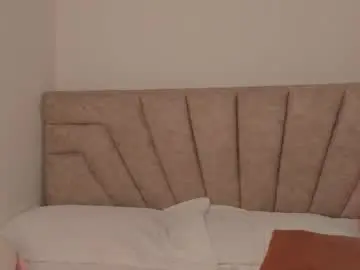 leahaltomm from chaturbate