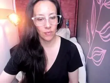 Chaturbate Live Sex Cam of abrillee1