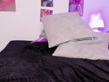 Chaturbate Live Sex Cam of ebony_cute9