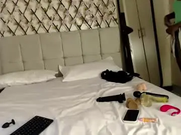 Chaturbate Free Porn Cam of kayleeeee_ee