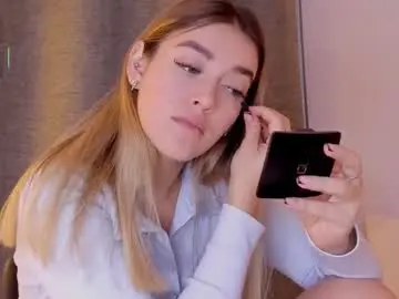 Chaturbate Live Porn of mia_white11