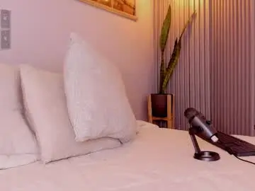 Chaturbate Live Porn of mia_white11