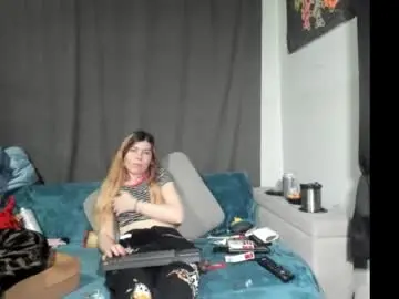 Chaturbate Adult Video Chat of roxihazeleyes