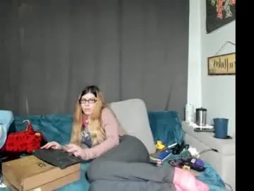 Chaturbate Adult Webcam of roxihazeleyes