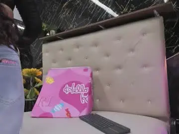 Chaturbate Free Porn Cam of samantha_colins___