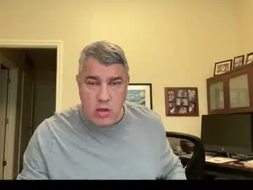 Chaturbate Live Sex Cam of showmet