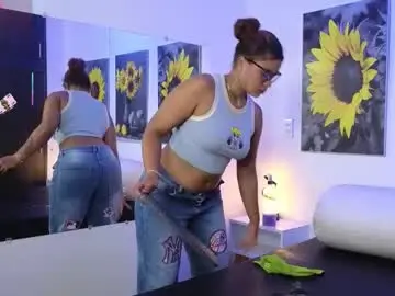 Chaturbate Live Sex Cam of briana_giil