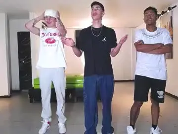 Chaturbate Adult Video Chat of icevermilk