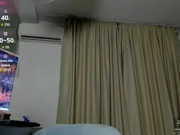 Chaturbate Live Sex Cam of mateobenjamin