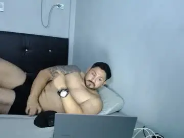 maximohot03 from chaturbate