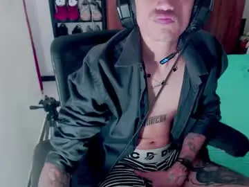 skateboy444 from chaturbate