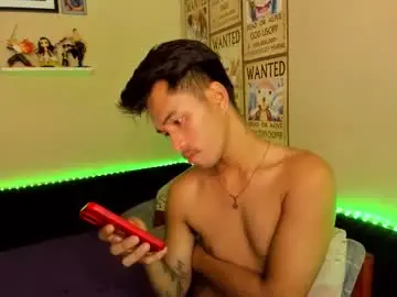 Chaturbate Live Sex Cam of gwapoako100