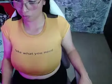 iriina_hotbusty from chaturbate