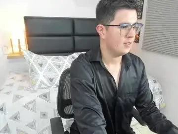 Chaturbate Best live sex cam show of dylan_santiago