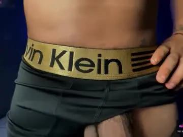 Chaturbate Live Sex Cam of jeffvalemtino