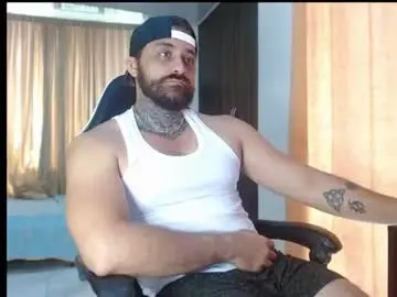 Chaturbate Free Porn Cam of aronmiller404